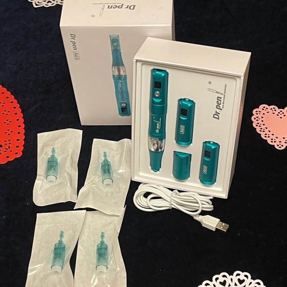 Microneedling Pen Professional Wireless Derma Pen Skin Care Tool - Picture 2 of 4